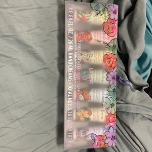 7 piece lotion set